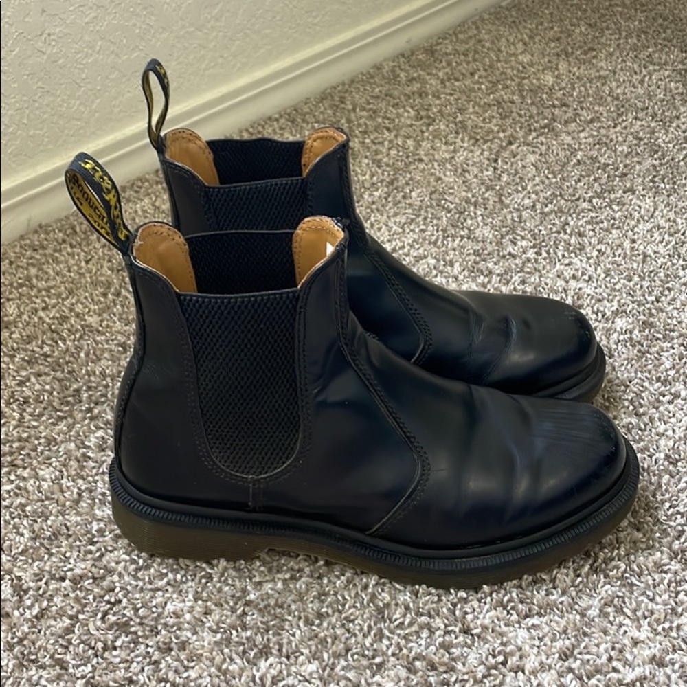 Dr Martens 2976 Smooth Leather Chelsea Boots Women’s Size 7.5